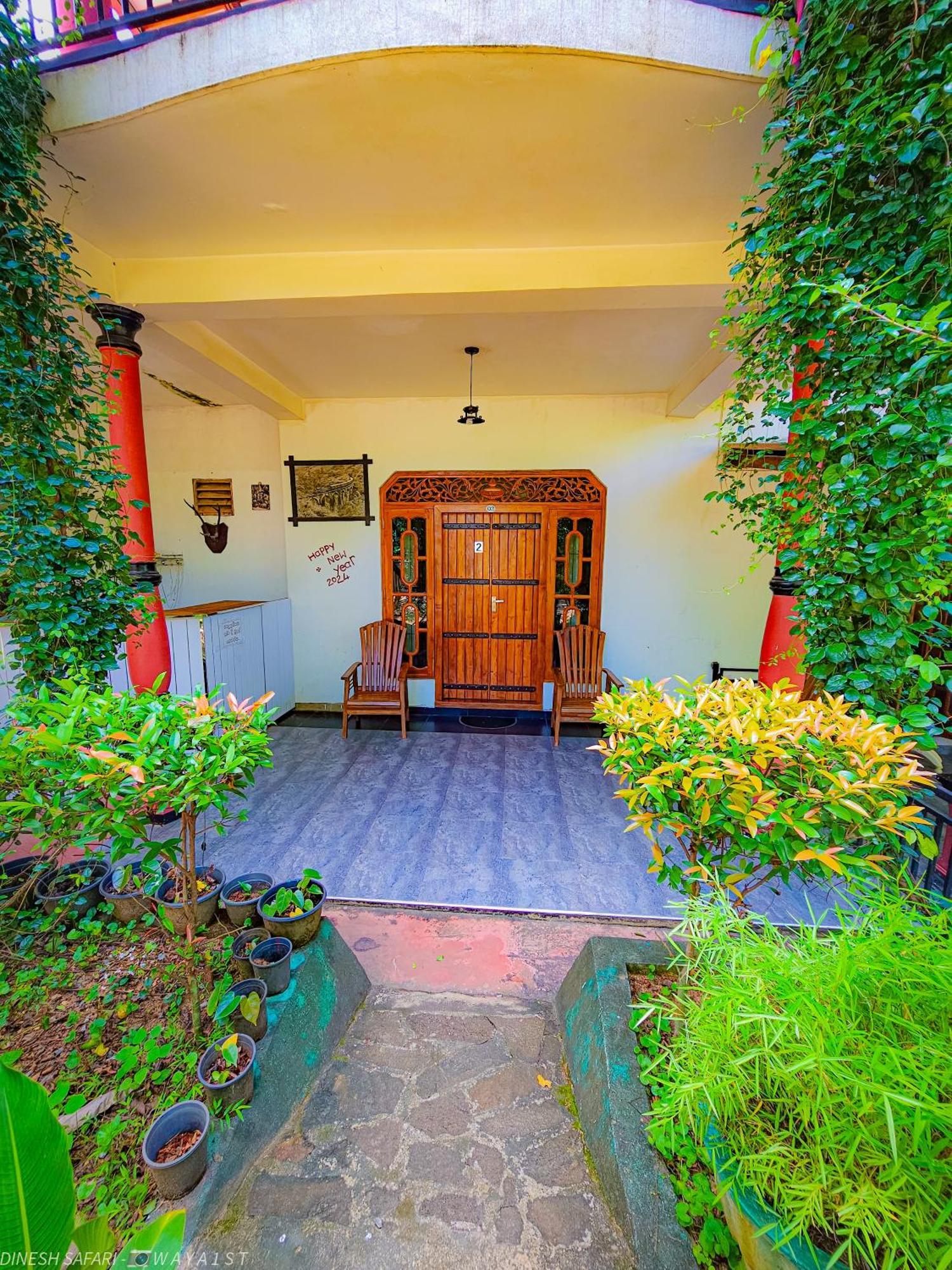 Dinesh Safari Homestay Udawalawe Bagian luar foto