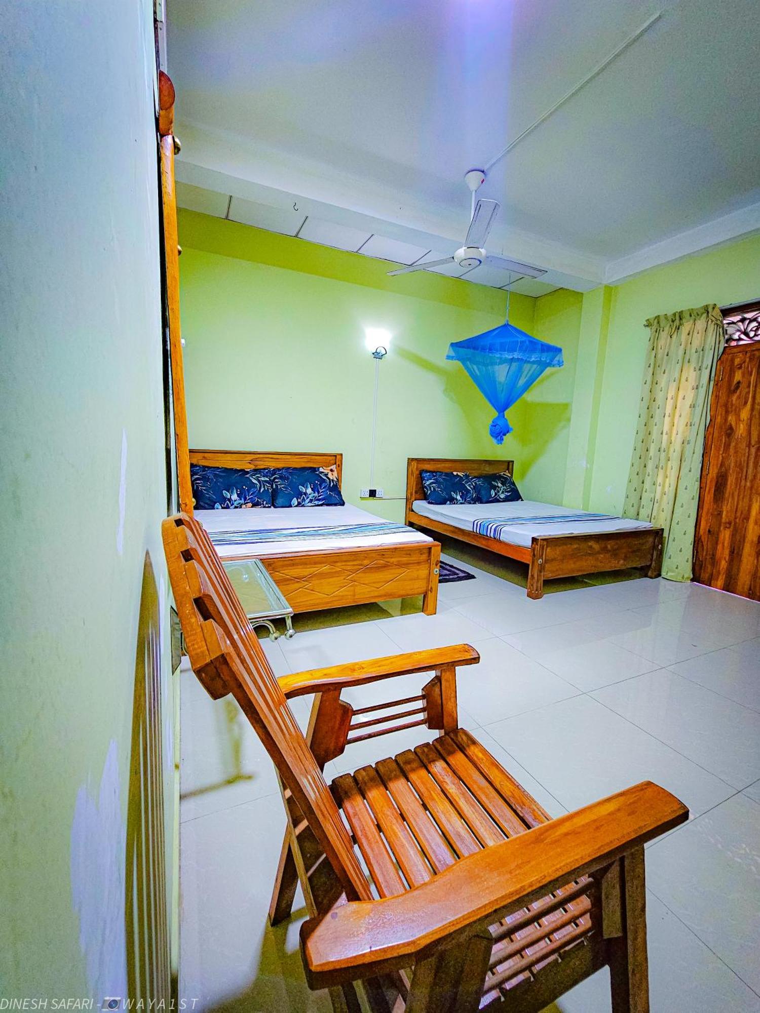 Dinesh Safari Homestay Udawalawe Bagian luar foto