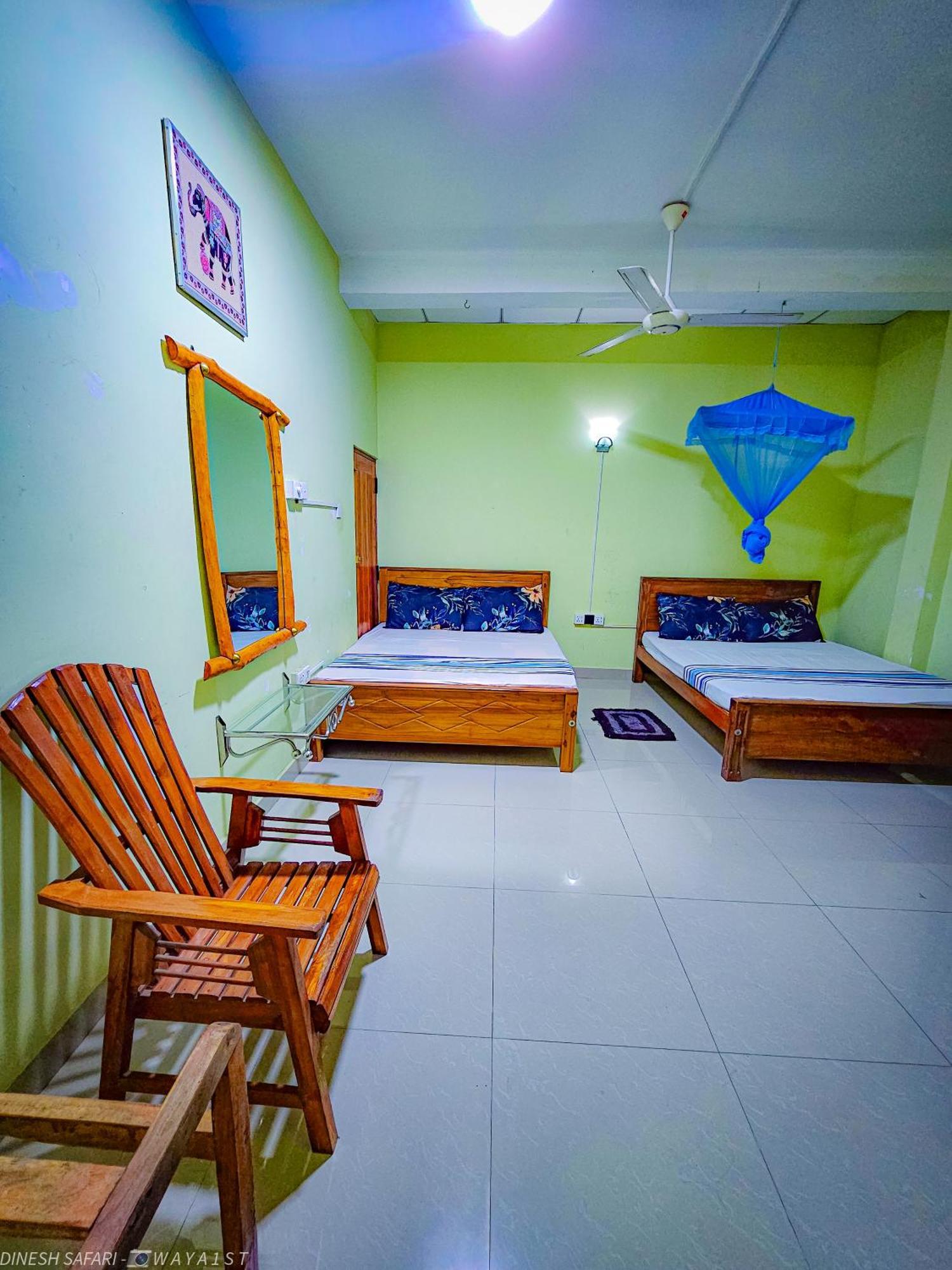 Dinesh Safari Homestay Udawalawe Bagian luar foto