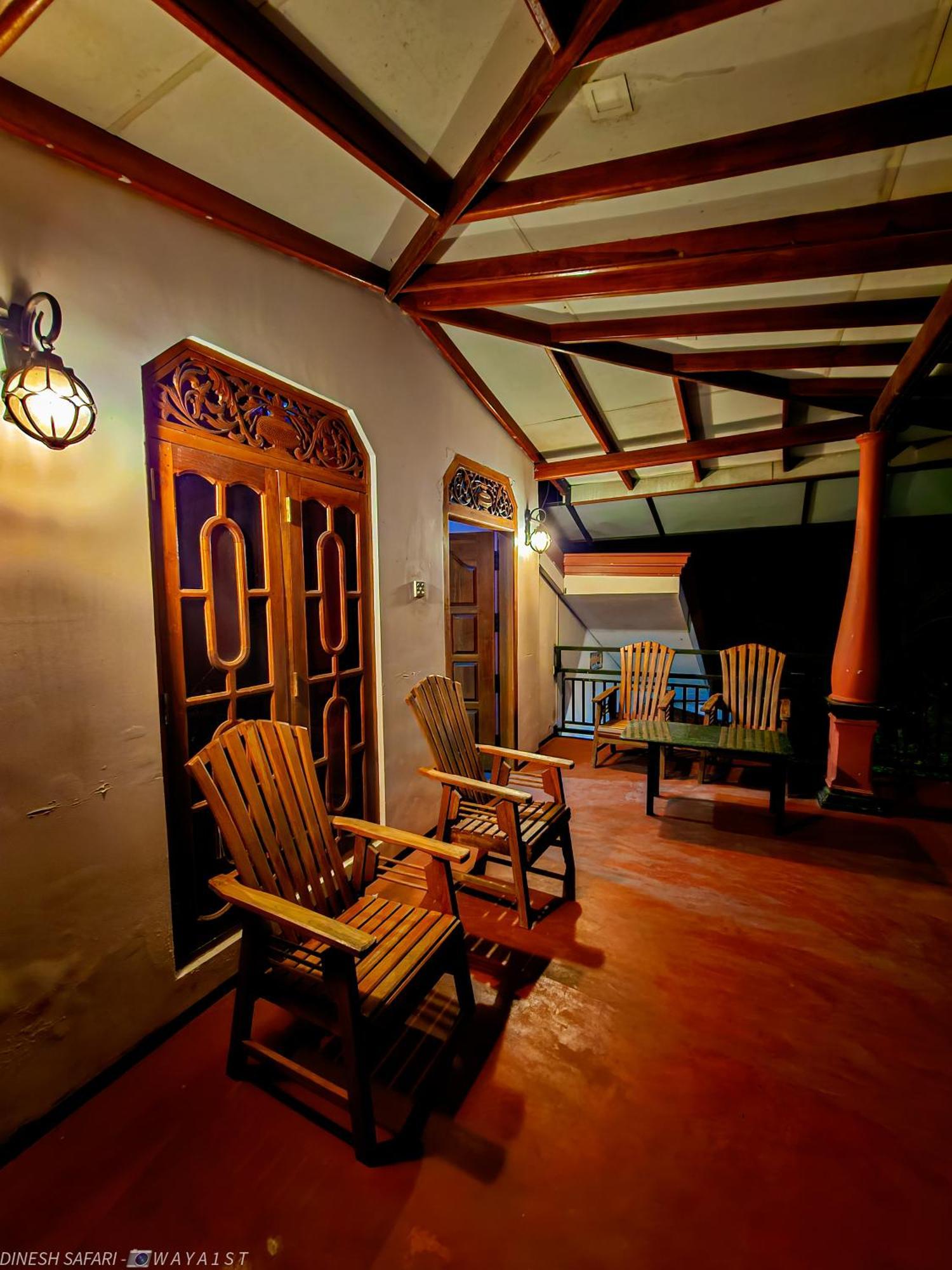 Dinesh Safari Homestay Udawalawe Bagian luar foto